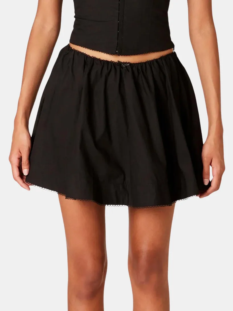 Amanda Skort