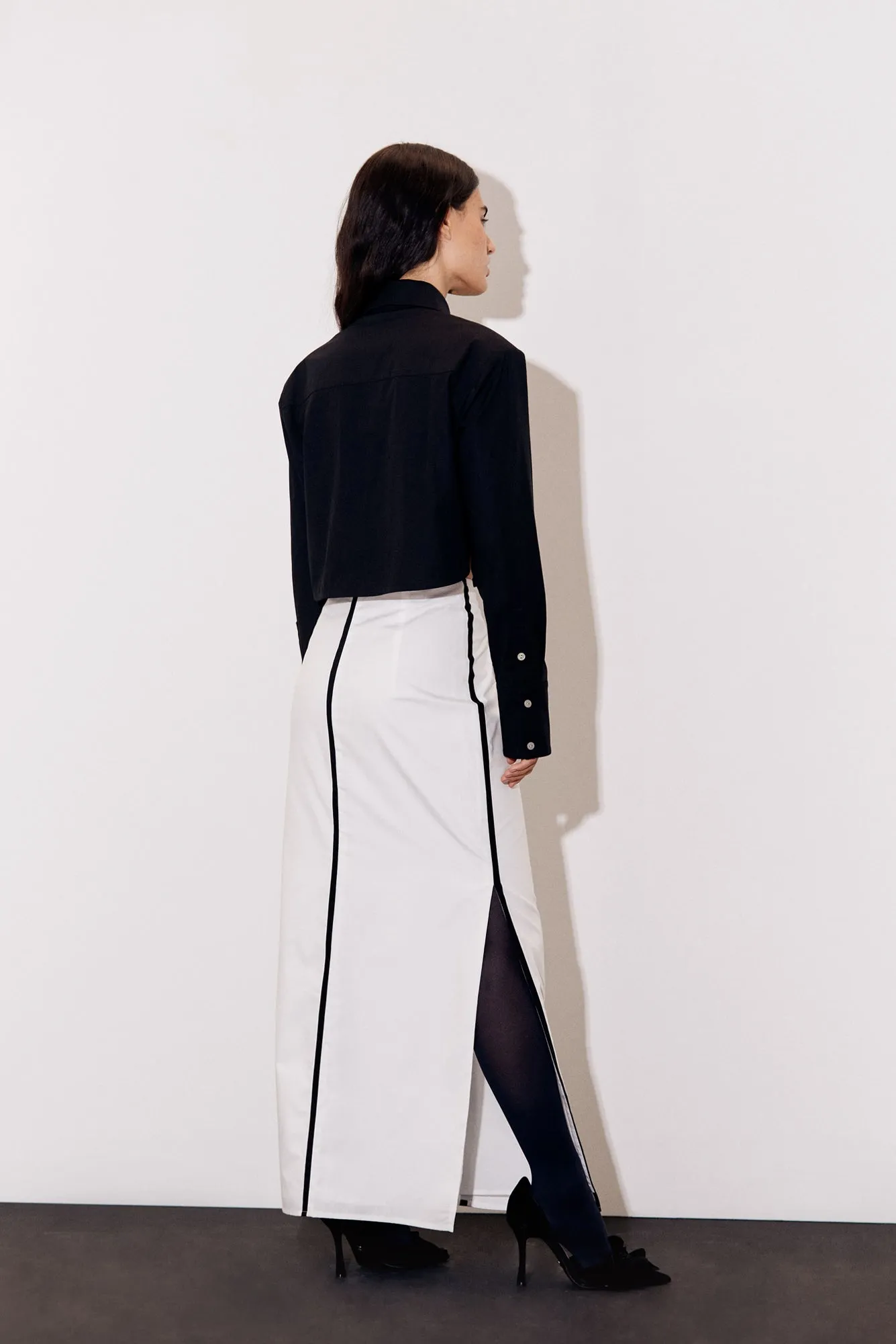 Aminta Skirt in White / Black