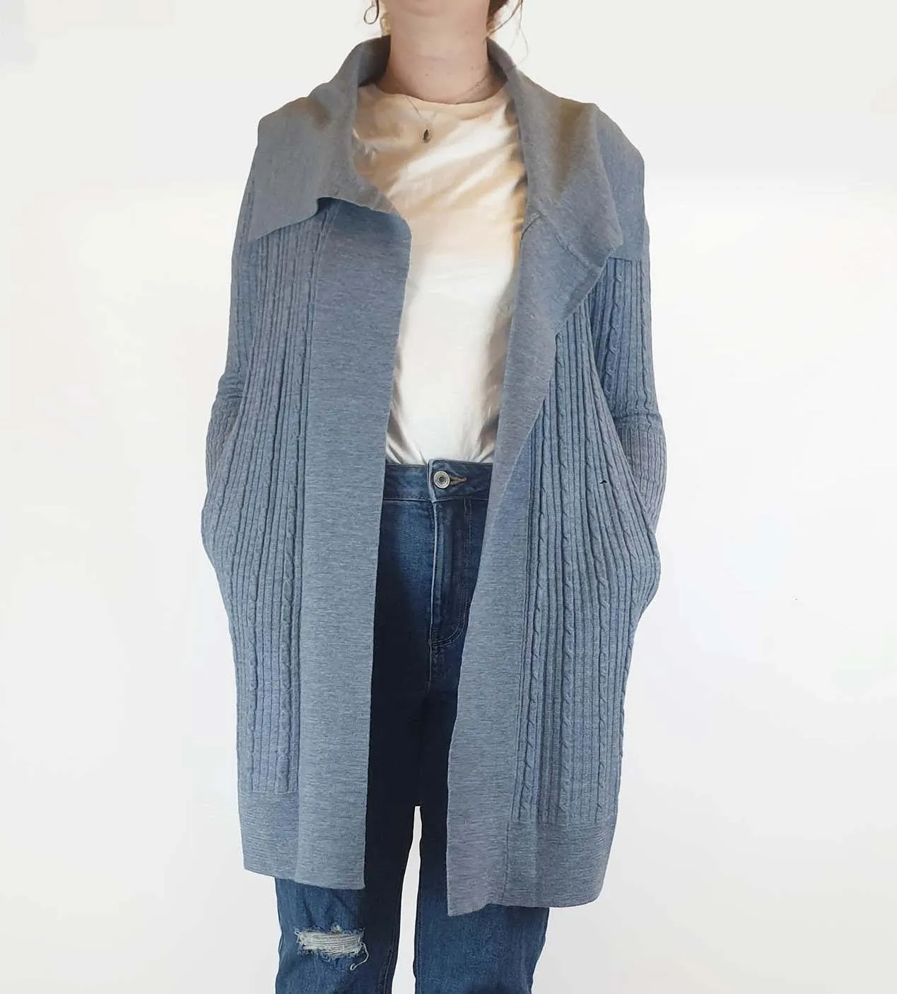 Cable Melbourne blue 100% merino wool knit cardigan / jacket size L (fits 12-14)