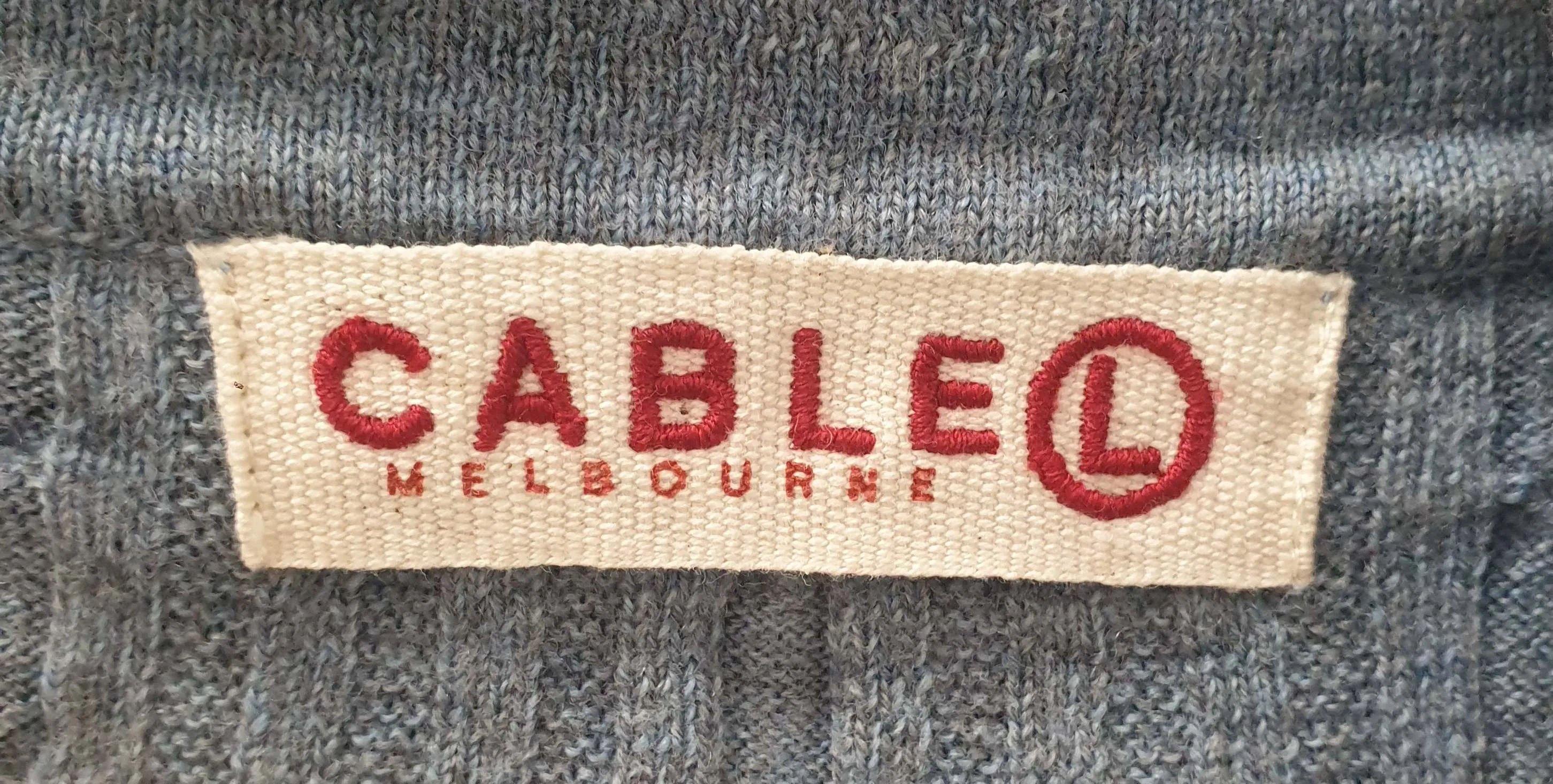 Cable Melbourne blue 100% merino wool knit cardigan / jacket size L (fits 12-14)