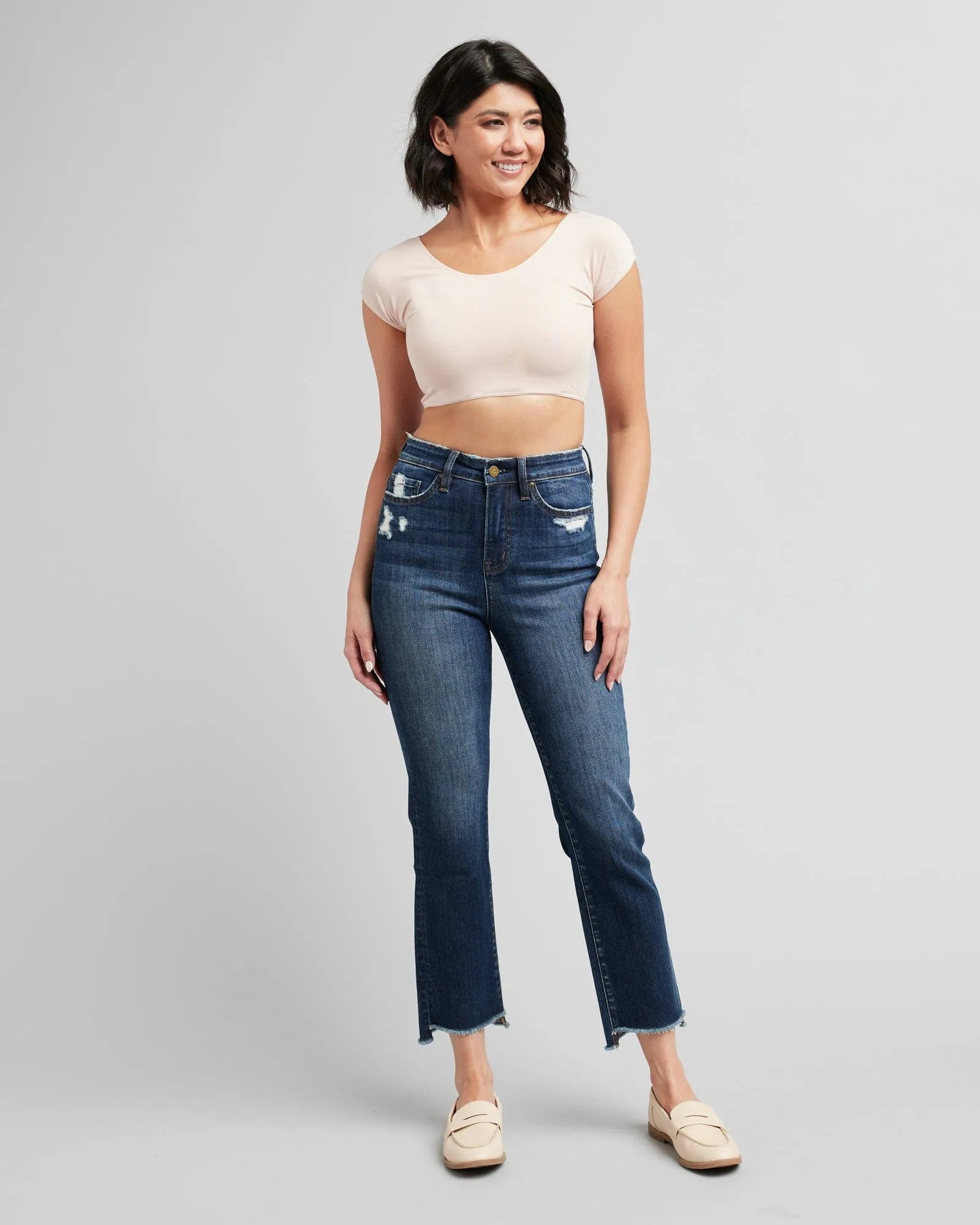 Demi Tee