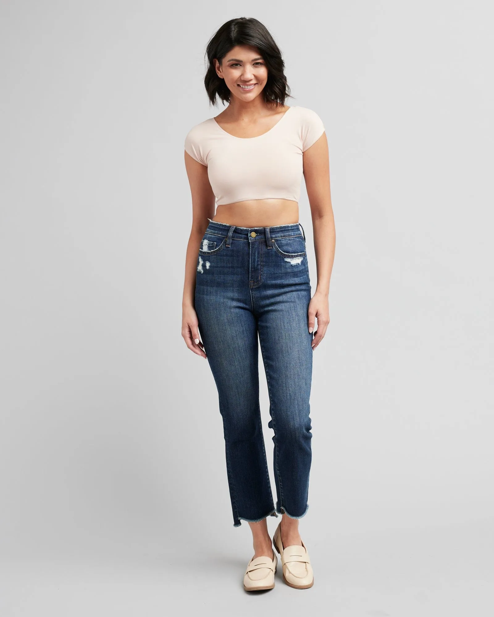 Demi Tee