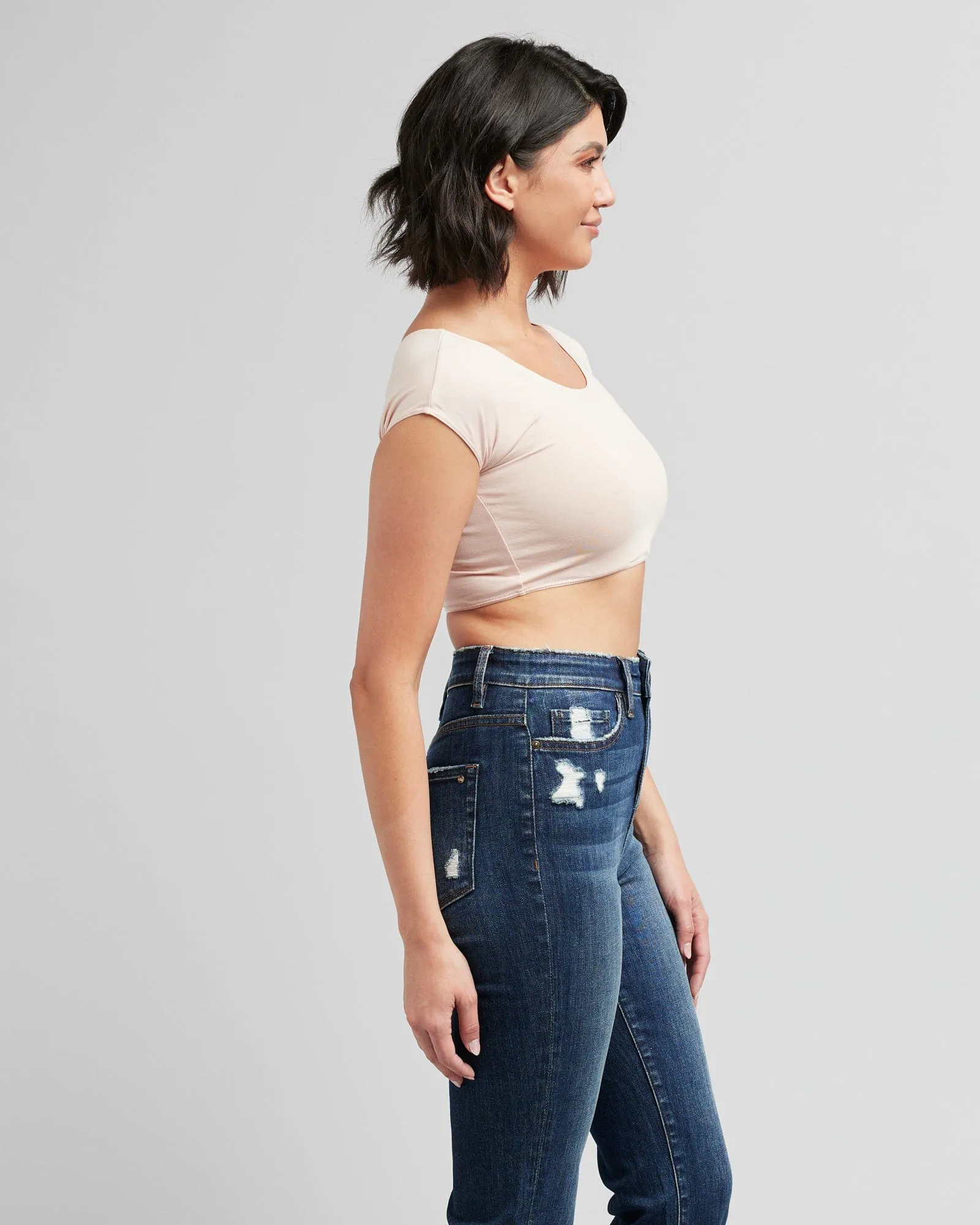 Demi Tee
