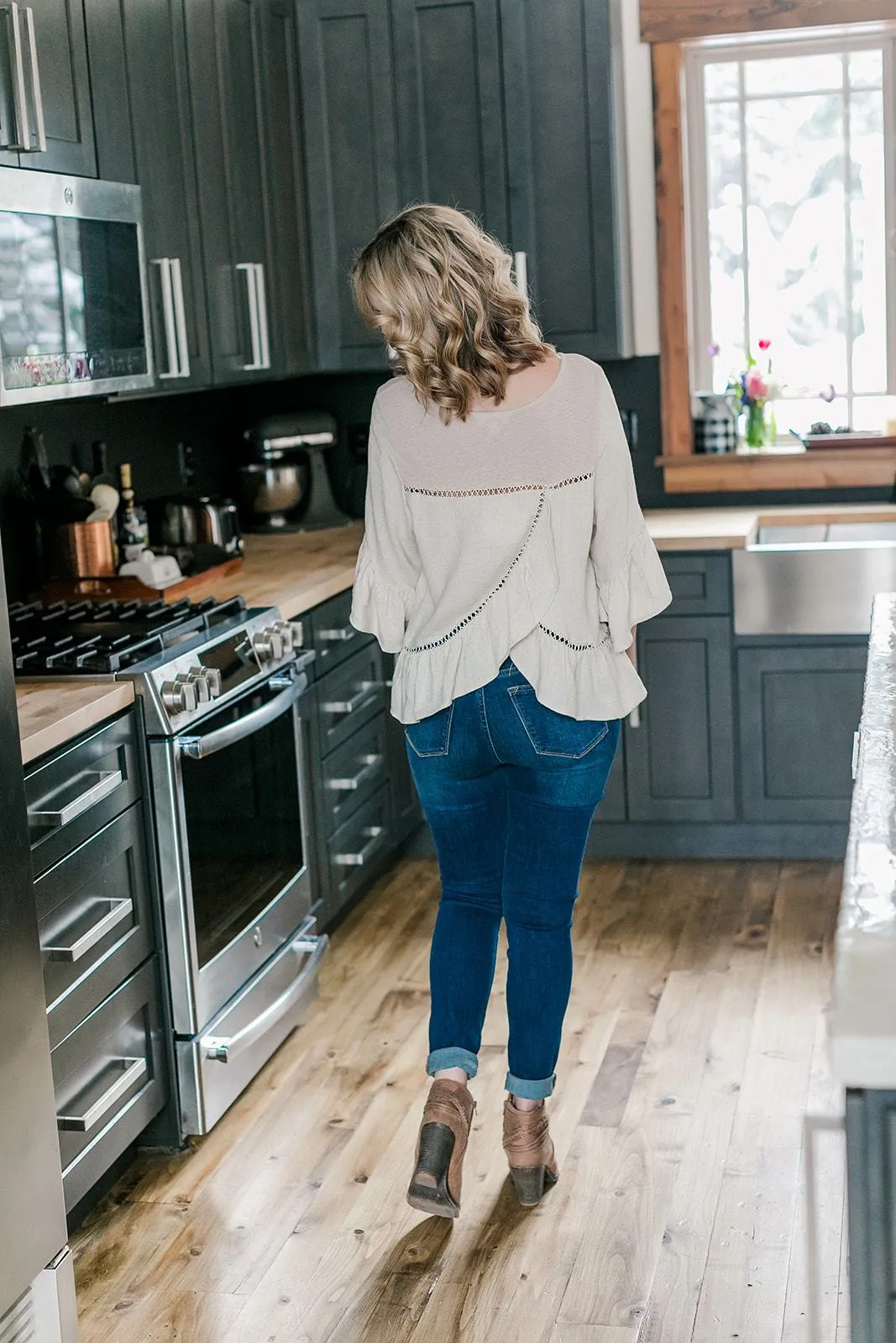 Drop The Hammer Ruffled Linen Top