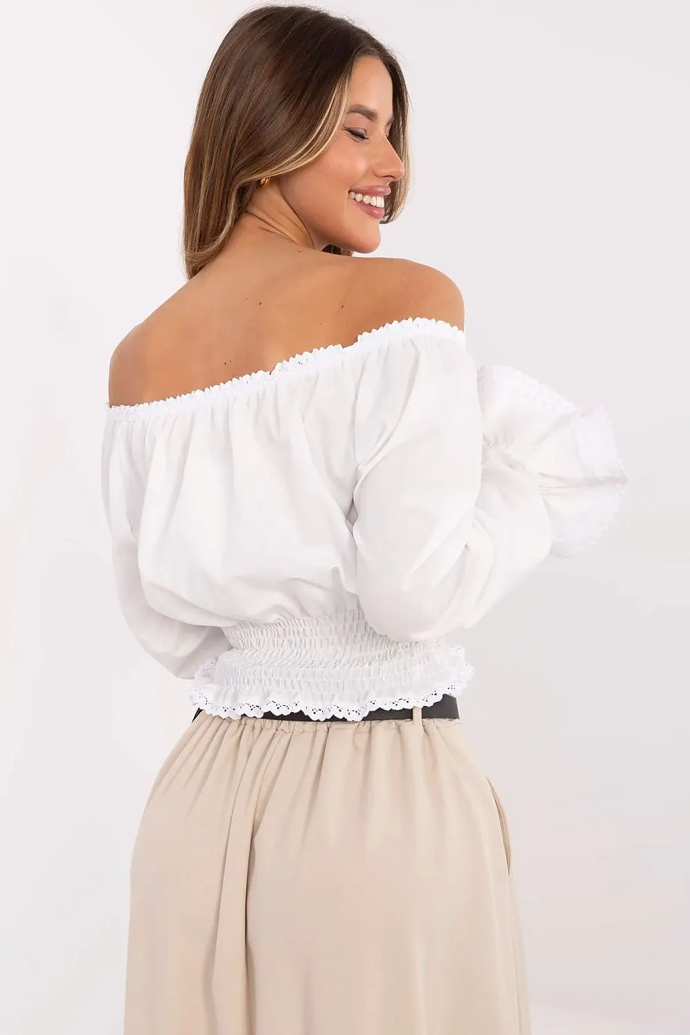 Elegant blouse in the Spanish style