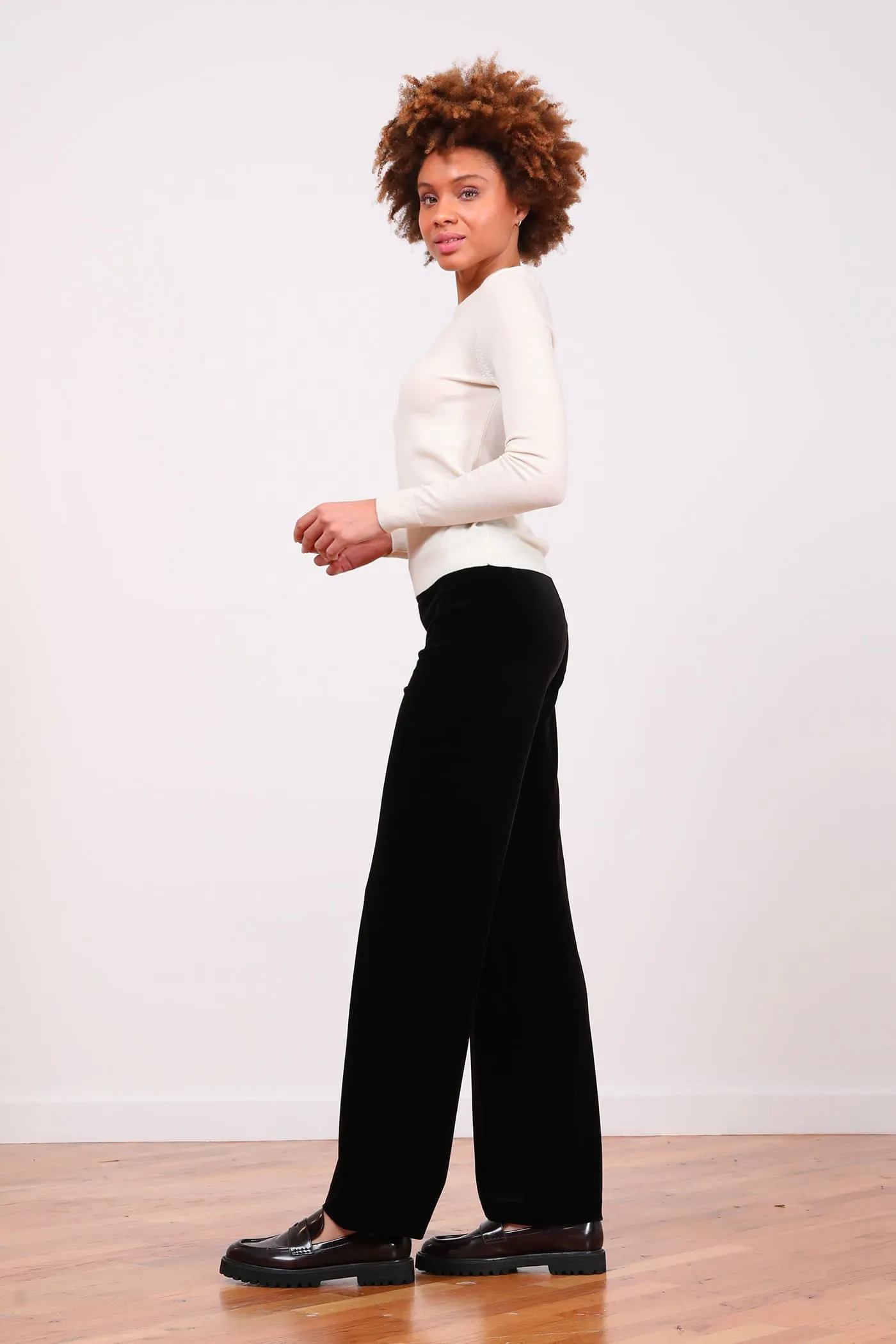FLAVIA Velvet Black