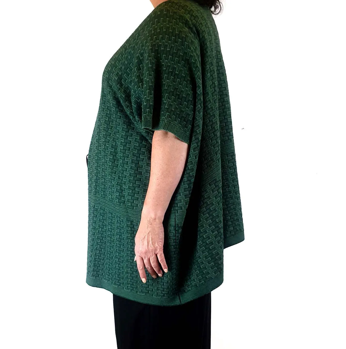 FROM NZ brand green 100% fine merino top, one size