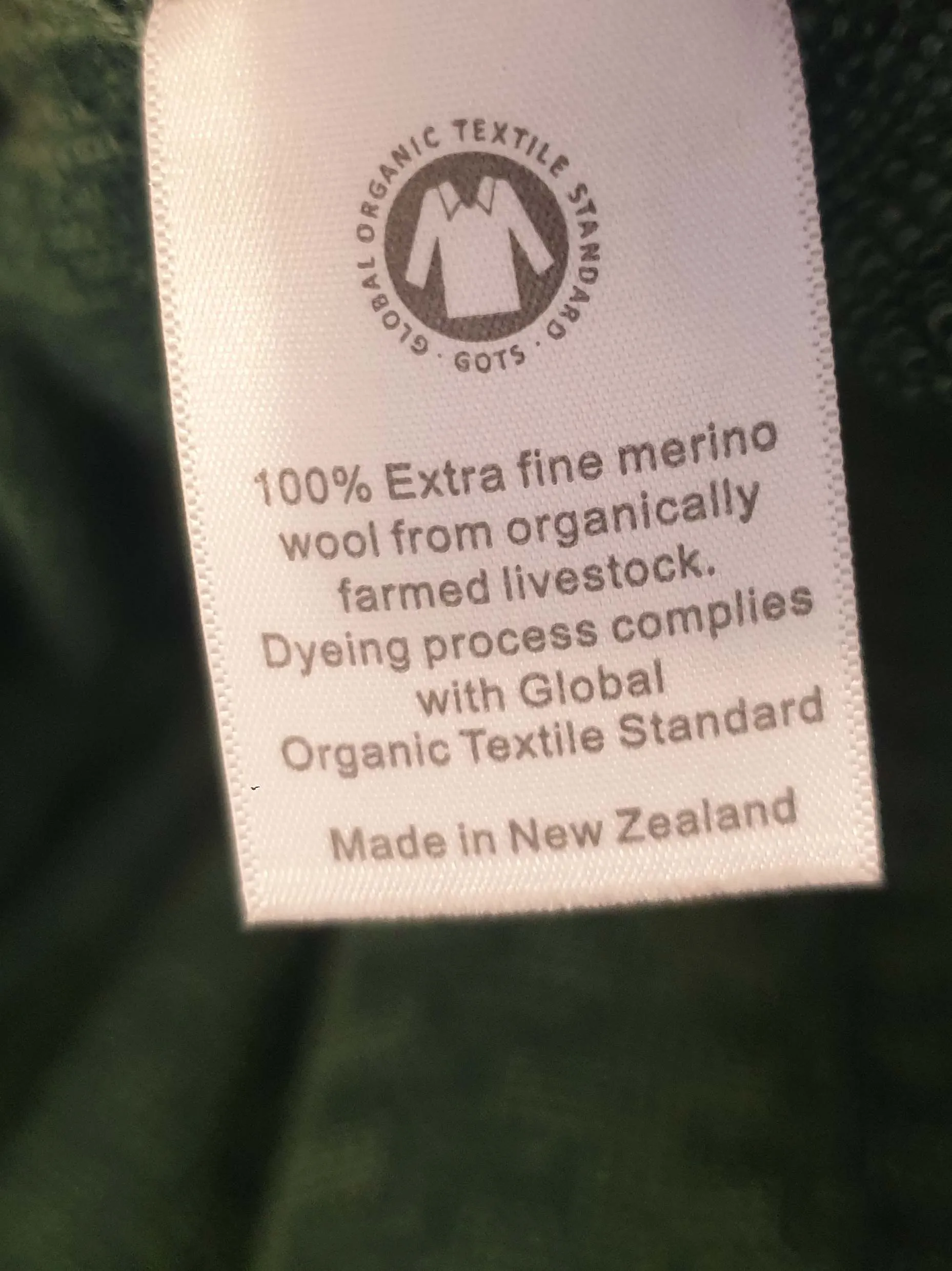 FROM NZ brand green 100% fine merino top, one size