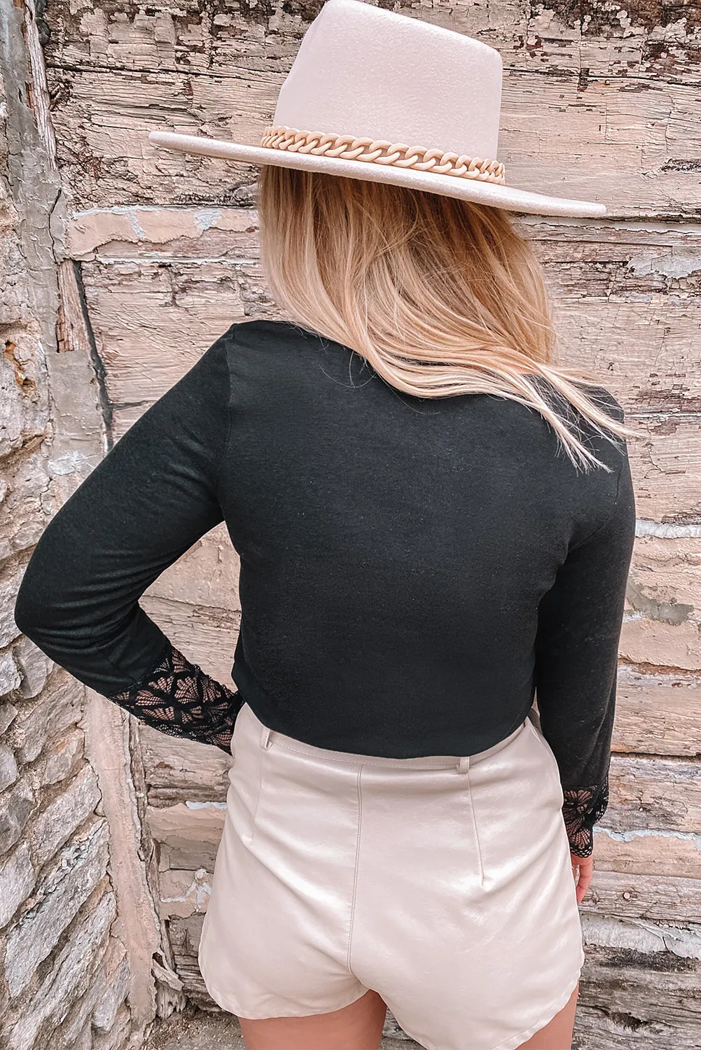 Lace Crochet Splicing O-neck Long Sleeve Top