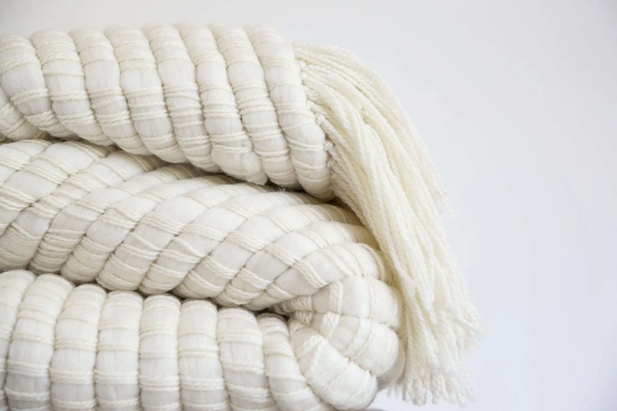 Luxury Bedspread Chunky Woven in Merino Wool Osmio 75x37