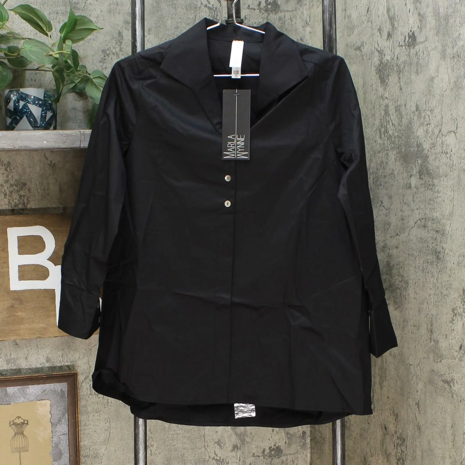 MarlaWynne Women's Sharkbite Poplin Shirt With Button Detail