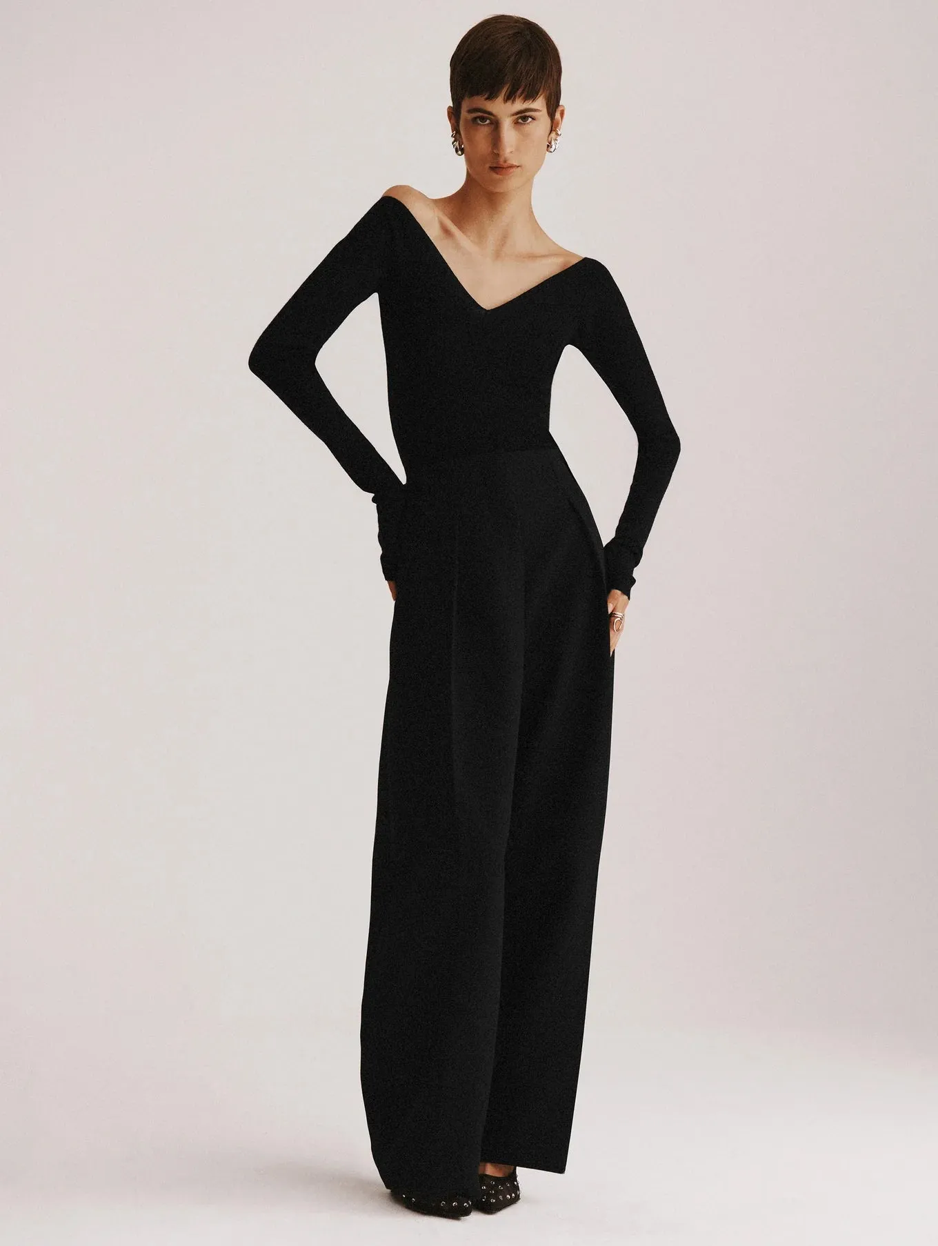 Merino Ribbed V Neck
