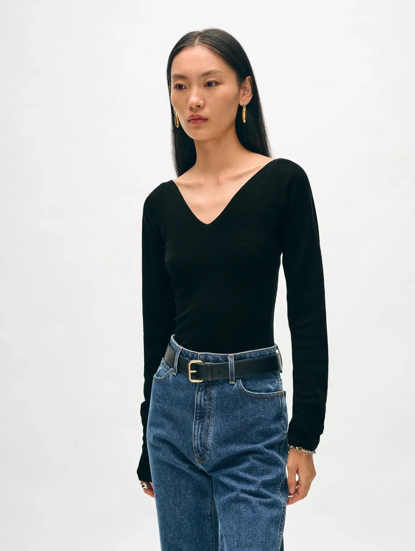 Merino Ribbed V Neck