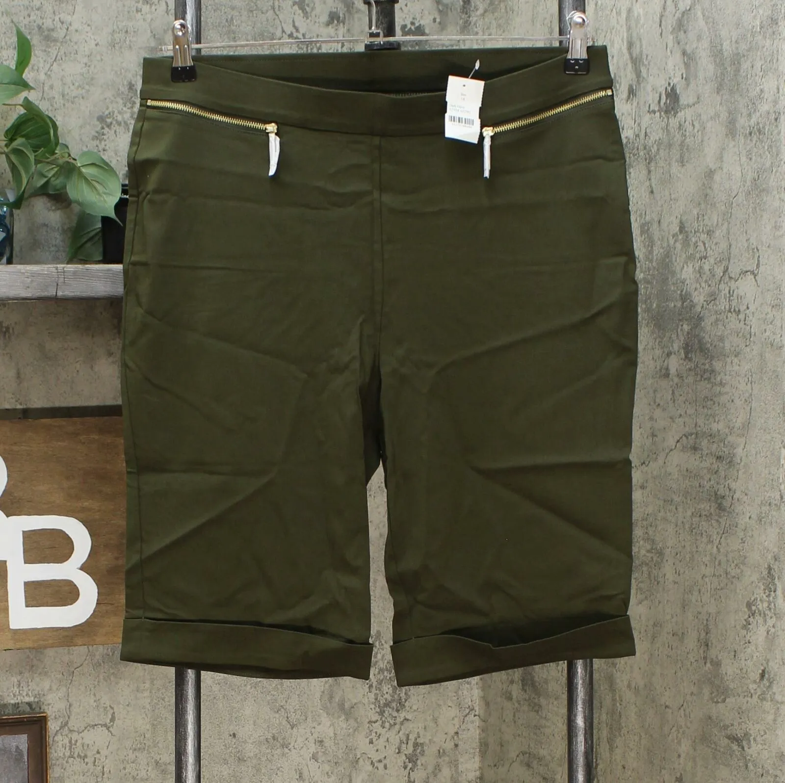 Nina Leonard Women's Plus Size Cuffed Pull On Bermuda Shorts