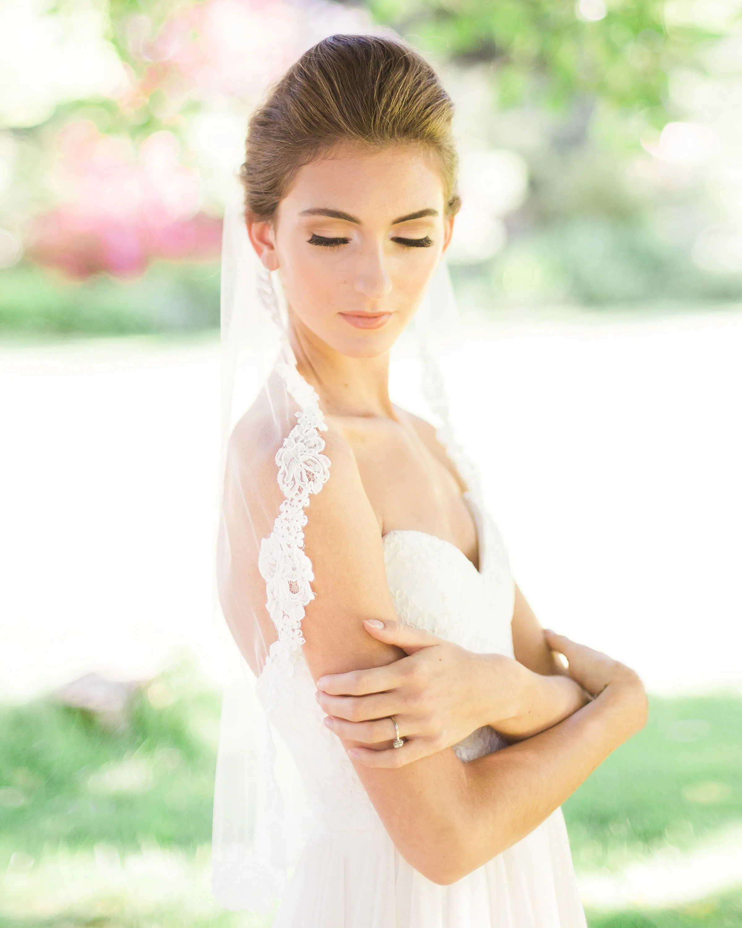 Peony Lace Short Veil