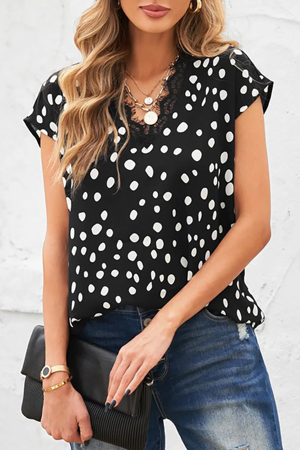 Polka Dot Scalloped V Neck Short Sleeves Top