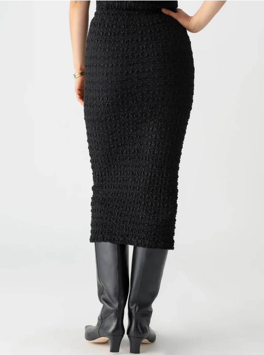 Pucker up Lace Skirt