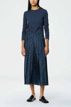 Recycled Sporty Nylon Cheetah Pleated Pull On Skirt in Navy Fog Multi