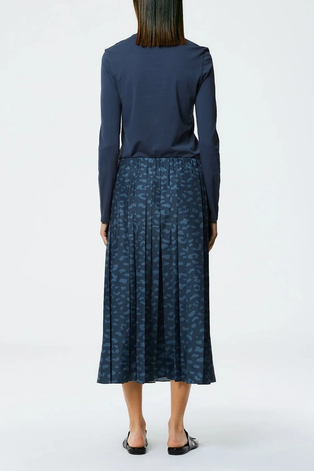Recycled Sporty Nylon Cheetah Pleated Pull On Skirt in Navy Fog Multi