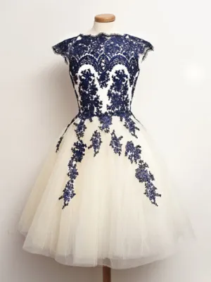 Round Neck Short White And Blue Lace Prom Dresses, Short Lace Homecoming/Graduation Dresses