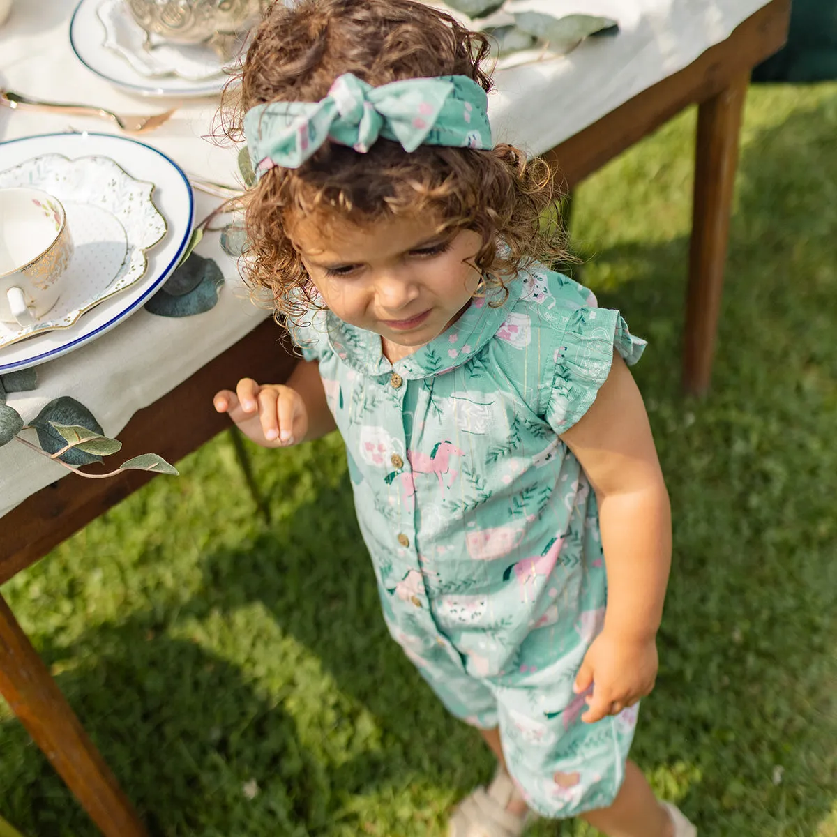 Une pièce turquoise cendré en popeline scintillante à motifs de chevaux, bébé || Ashy turquoise one piece in shimmering poplin with horse all over print, baby