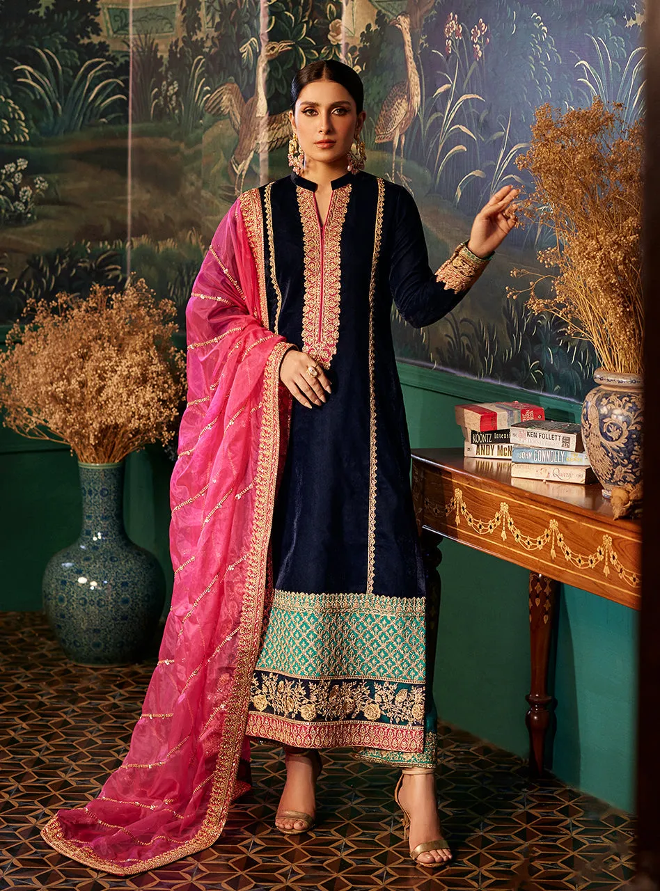 ZAINAB CHOTTANI VELVET COLLECTION '23 | AMIRA